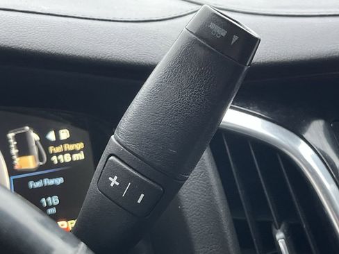 Used 2015 Cadillac Escalade Luxury image 8