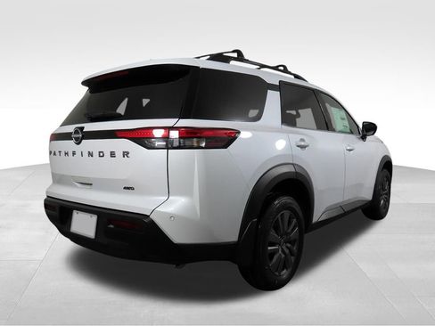 New 2026 Nissan Pathfinder SV image 5
