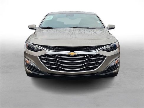 Used 2024 Chevrolet Malibu LT image 2