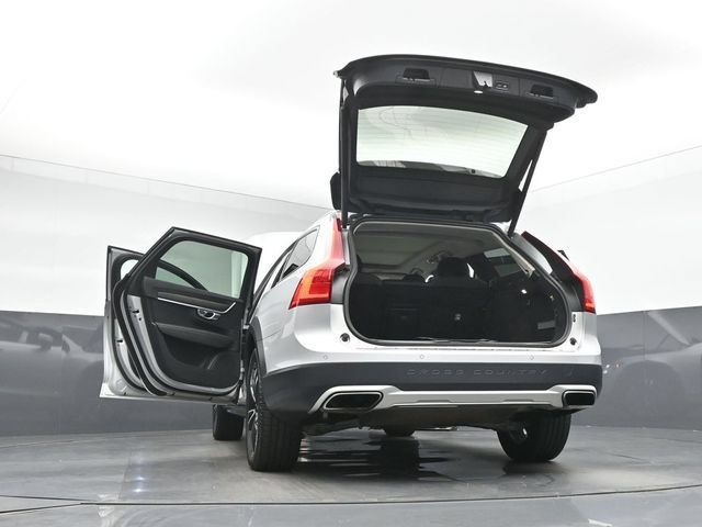 Used 2018 Volvo V90 T5 Cross Country w/ Plus Package AWD/4WD image 53