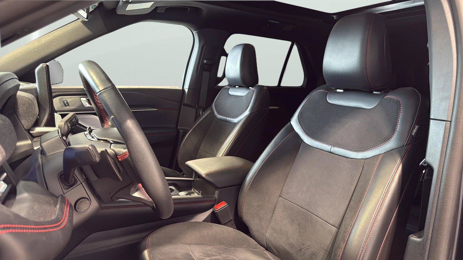 Used 2025 Ford Explorer ST AWD/4WD image 22