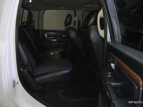 Used 2018 RAM 1500 Laramie w/ Convenience Group AWD/4WD image 21