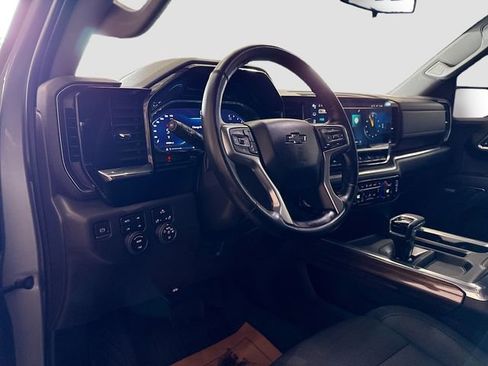 Used 2023 Chevrolet Silverado 1500 LT Trail Boss w/ Convenience Package II image 10