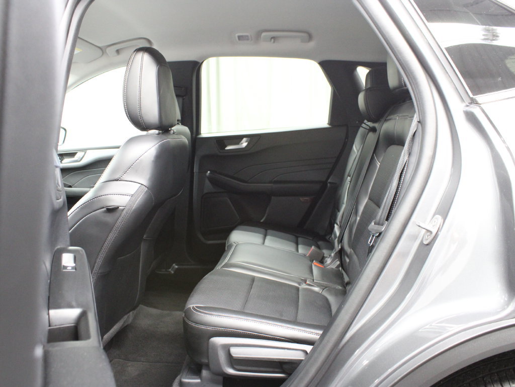 Used 2025 Ford Escape Platinum AWD/4WD image 13