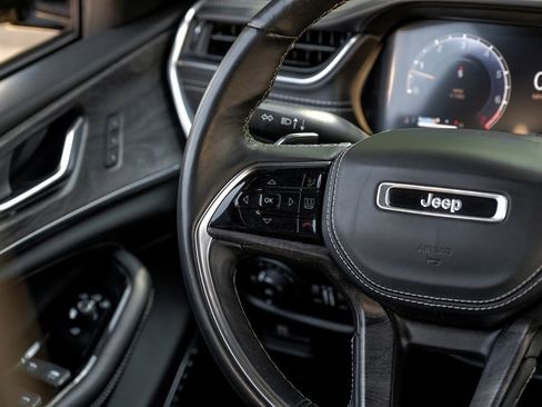 Used 2022 Jeep Grand Cherokee Overland image 27