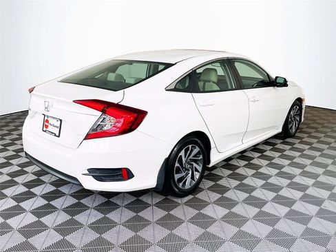 Used 2016 Honda Civic EX image 9