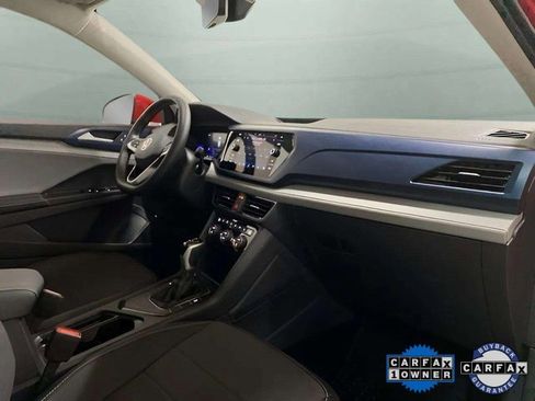 Used 2024 Volkswagen Taos SE image 22