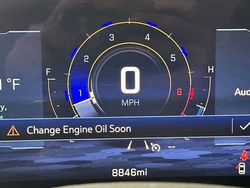 Used 2026 Chevrolet Traverse LT image 18