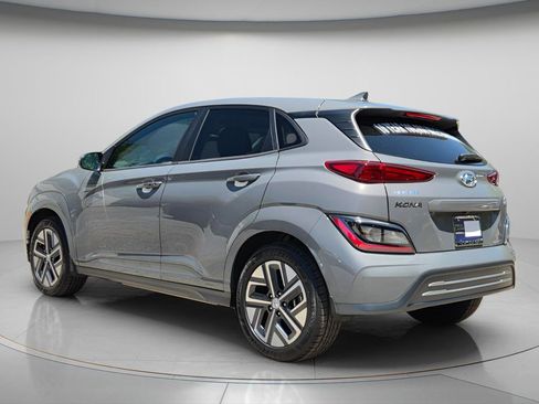 Used 2023 Hyundai Kona SE FWD image 6