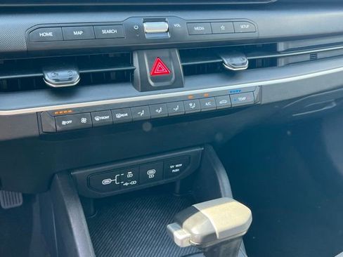 Certified 2025 Kia K4 FWD image 18