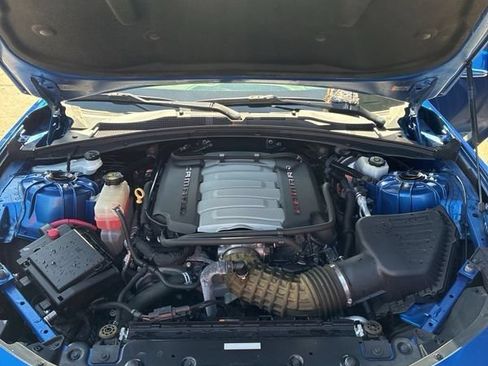Used 2016 Chevrolet Camaro SS RWD image 11