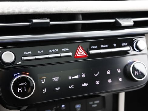 New 2026 Hyundai Tucson Limited image 27