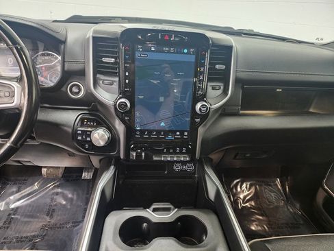 Used 2023 RAM 1500 Laramie AWD/4WD image 17