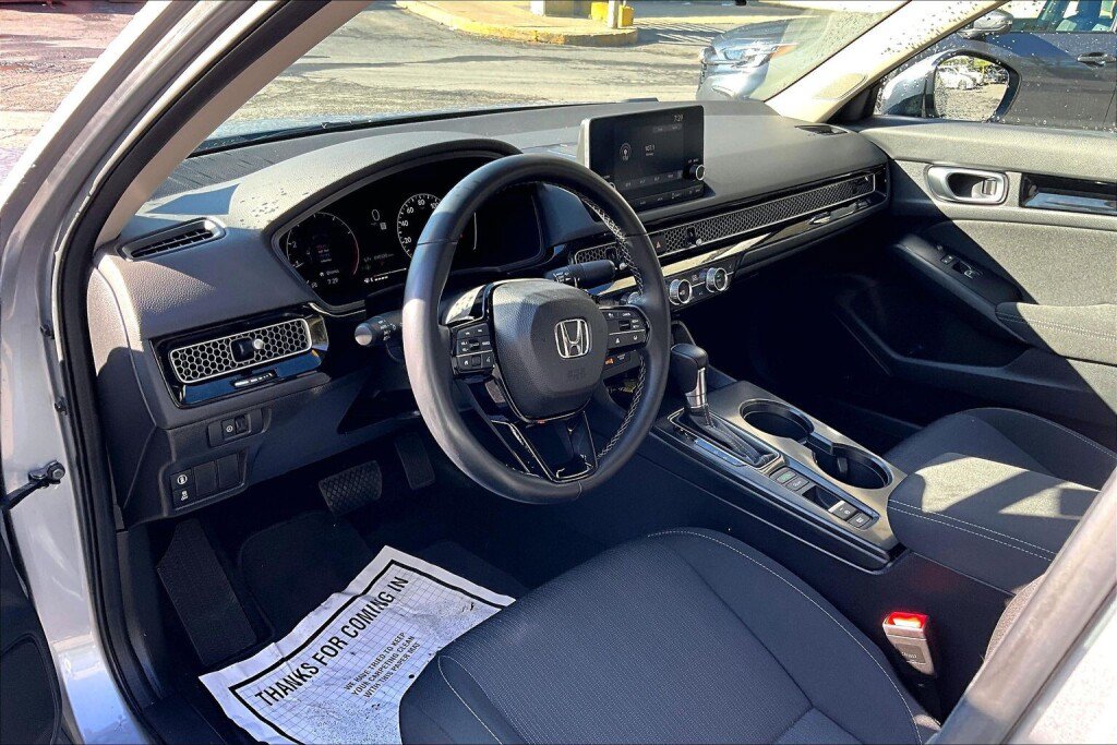 Used 2023 Honda Civic EX image 10