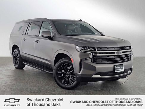 Used 2021 Chevrolet Suburban LT w/ Rear Media and Nav Package AWD/4WD image 1
