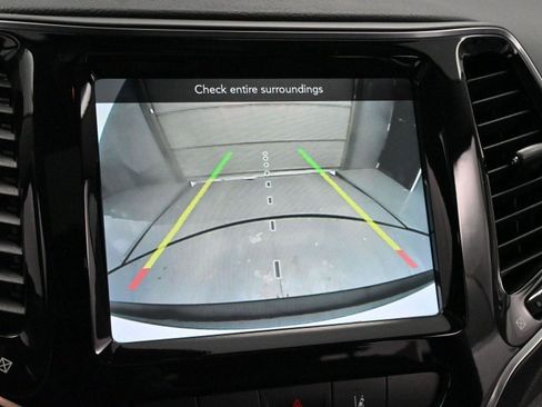 Used 2022 Jeep Cherokee Limited image 20