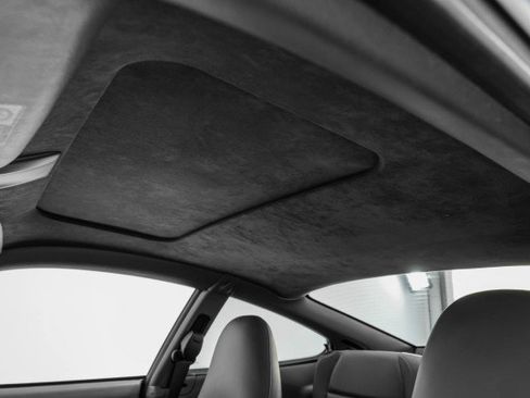 Used 2001 Porsche 911 Carrera 4 image 22