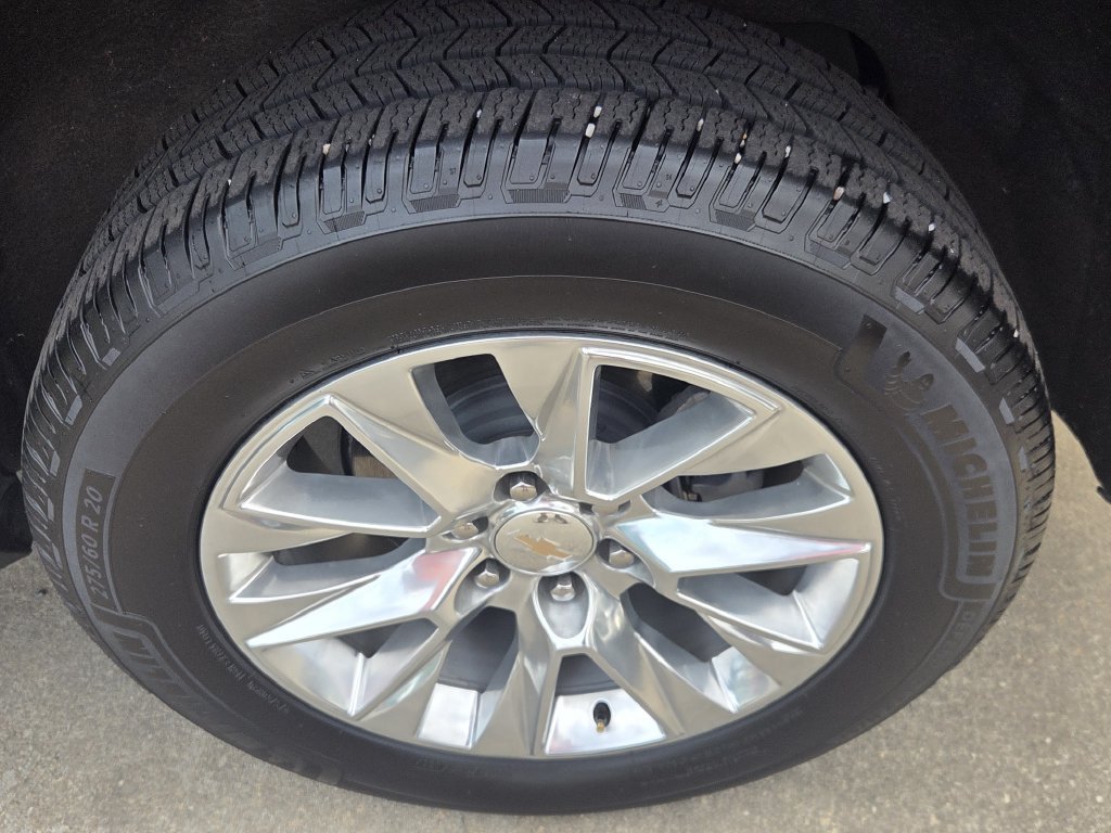 Used 2024 Chevrolet Tahoe Premier AWD/4WD image 12