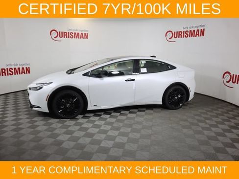 Used 2025 Toyota Prius AWD image 14
