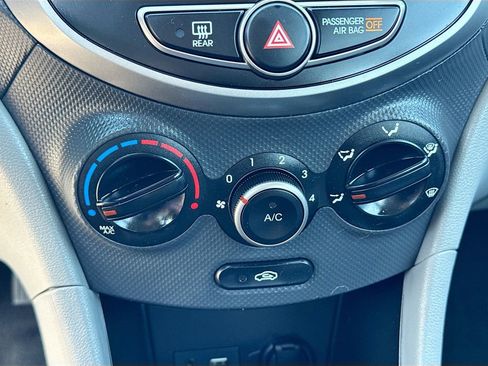 Used 2017 Hyundai Accent SE FWD image 13