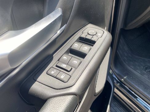 Used 2025 RAM 1500 Big Horn AWD/4WD image 23