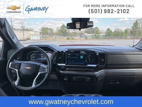 Used 2023 Chevrolet Silverado 1500 LT image 24