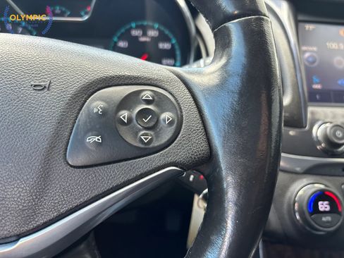 Used 2014 Chevrolet Impala LT w/ Convenience Package image 22