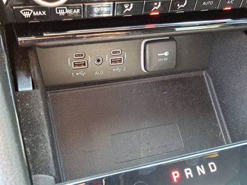 Used 2022 Jeep Grand Cherokee Overland w/ Luxury Tech Group IV image 27