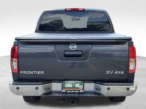 Used 2013 Nissan Frontier SV w/ SV Value Truck Pkg AWD/4WD image 8