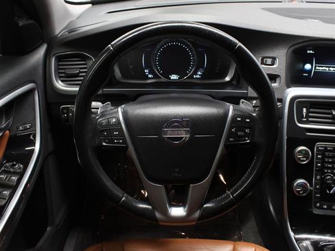 Used 2015 Volvo S60 T6 Platinum FWD image 14