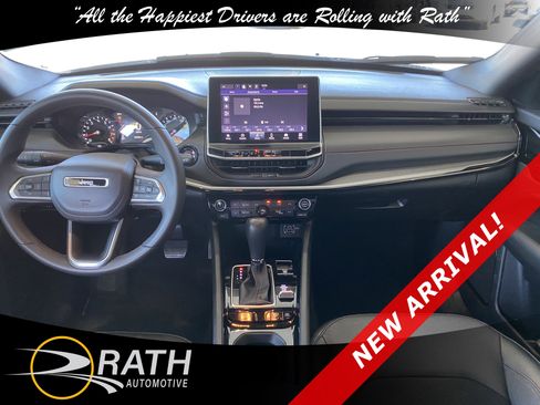 Used 2024 Jeep Compass Trailhawk AWD/4WD image 16