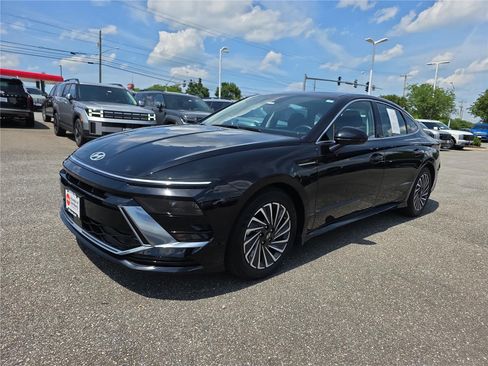 Certified 2025 Hyundai Sonata SEL FWD image 11