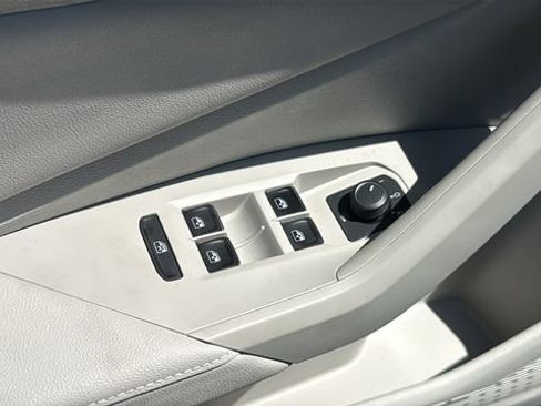 Used 2024 Volkswagen Jetta S FWD image 17