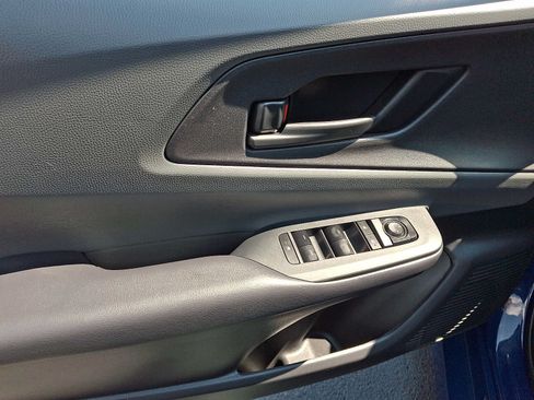 Used 2025 Toyota Prius LE FWD image 12