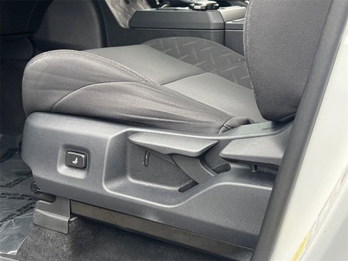 Used 2025 Toyota Tacoma SR image 20
