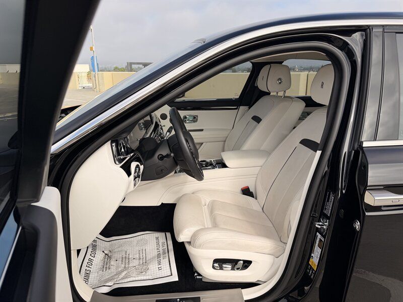 Used 2021 Rolls-Royce Ghost AWD/4WD image 26