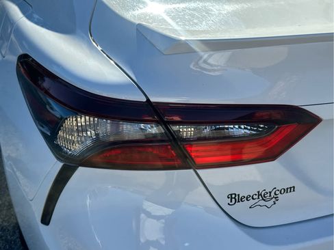 Used 2024 Toyota Camry SE image 14