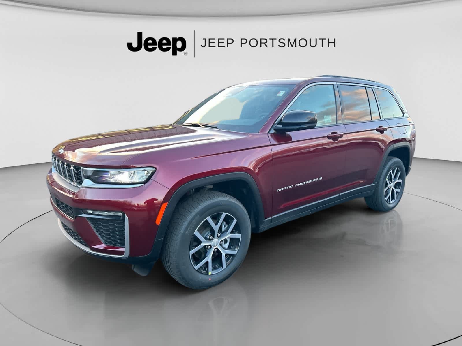 Used 2026 Jeep Grand Cherokee Limited AWD/4WD image 11
