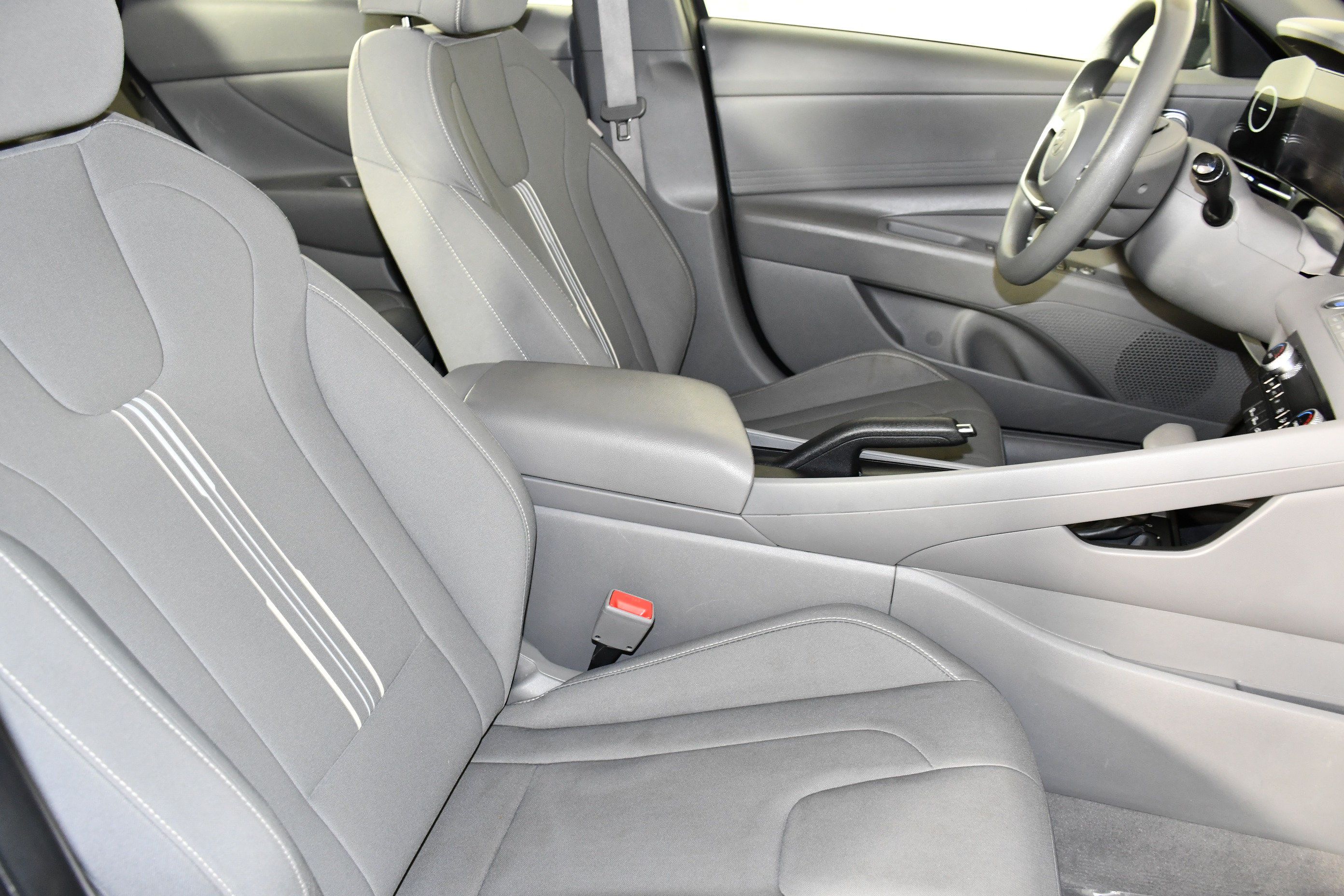 Used 2024 Hyundai Elantra SEL FWD image 44