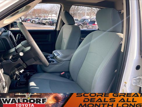 Used 2018 RAM 3500 Tradesman w/ Chrome Appearance Group image 29