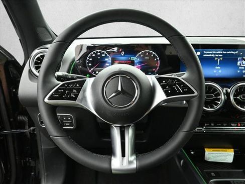 Certified 2025 Mercedes-Benz GLB 250 4MATIC image 14