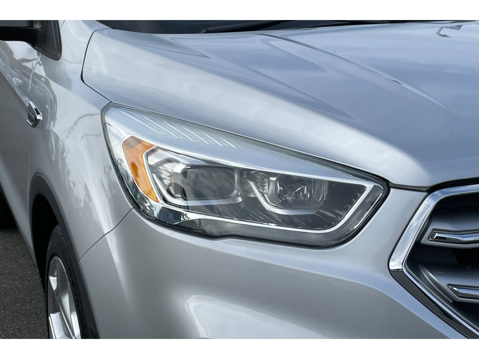 Used 2017 Ford Escape Titanium w/ Equipment Group 301A FWD image 18
