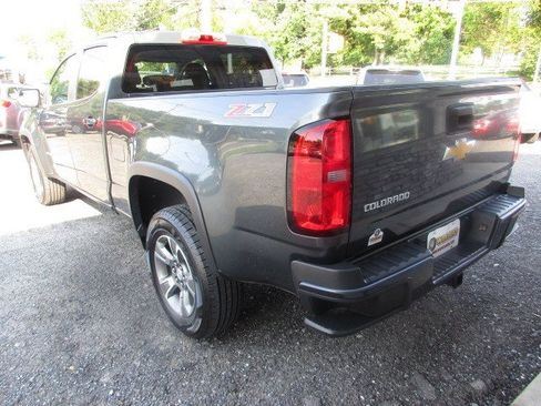 Used 2015 Chevrolet Colorado Z71 AWD/4WD image 6