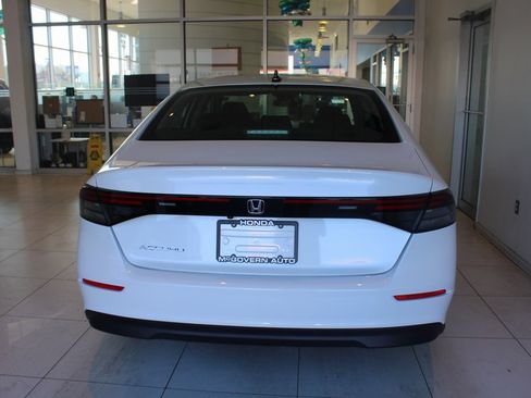 New 2025 Honda Accord SE image 10