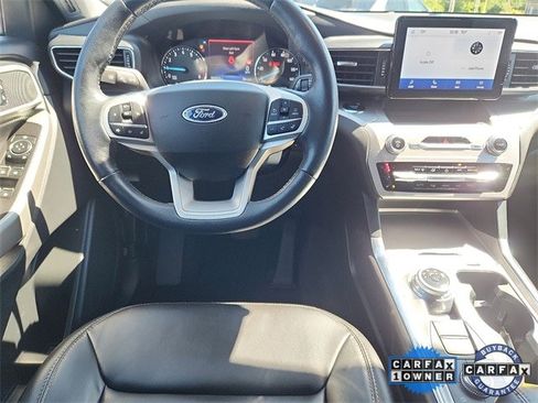 Certified 2022 Ford Explorer XLT w/ Equipment Group 202A image 9