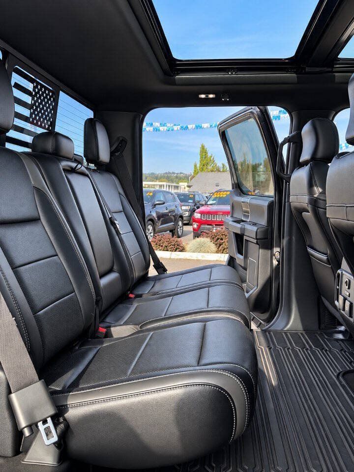 Used 2017 Ford F150 Raptor w/ Equipment Group 802A Luxury AWD/4WD image 9