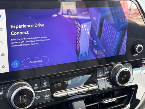 Certified 2025 Toyota Highlander XLE image 15