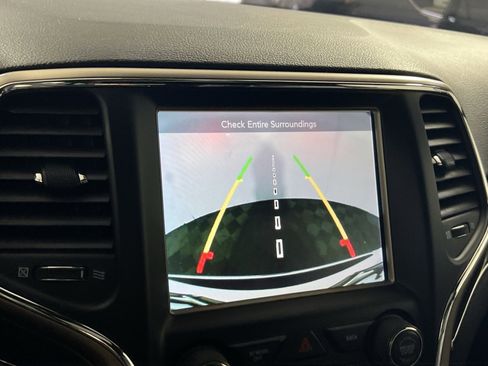 Used 2017 Jeep Grand Cherokee Limited w/ Jeep Active Safety Group image 19