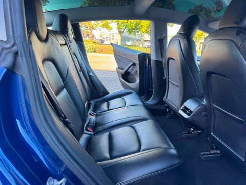 Used 2021 Tesla Model 3 Standard Range Plus RWD image 9
