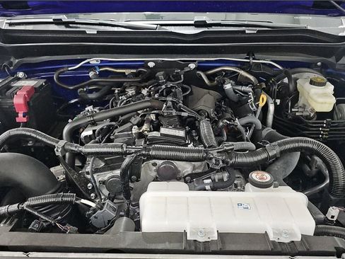 Used 2025 Toyota Tacoma SR5 image 12